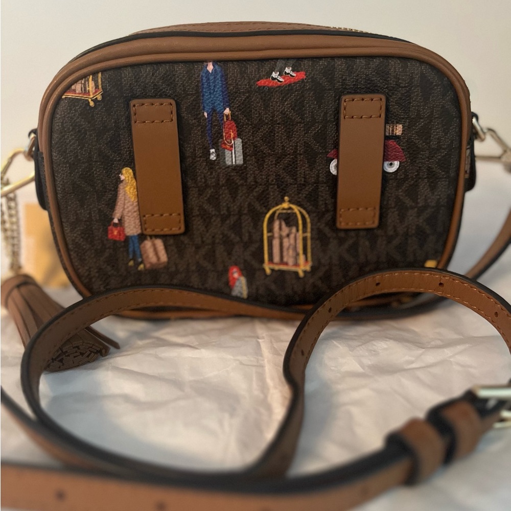 Michael Kors Camera belt bag crossbody - Picture 3 of 14